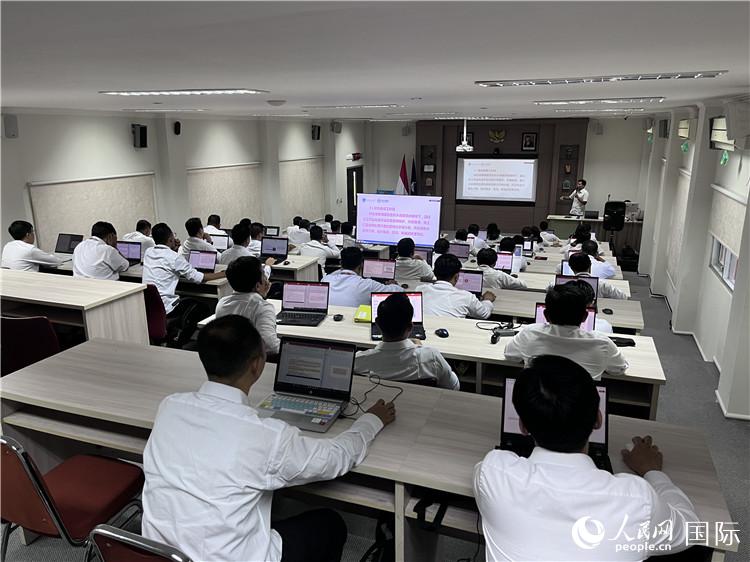 Temu Bual dengan Kumpulan Pertama Kakitangan Operasi dan Latihan Penyelenggaraan HSR Jakarta-Bandung: