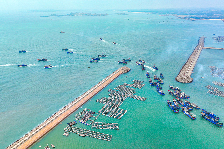 Musim Memancing Mula, Ribuan Bot Nelayan Turun ke Laut