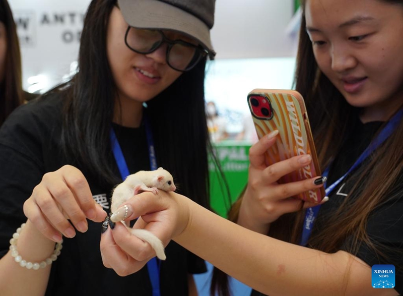 Festival Haiwan Peliharaan Asia ke-25 Diadakan di Shanghai