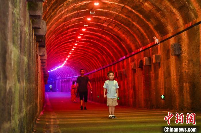 Terowong Pertahanan Jadi