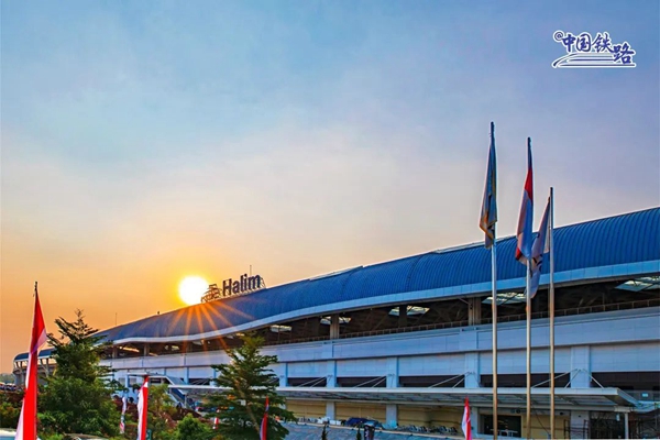 HSR JKT-BDG Usaha Sama China-Indonesia Beroperasi Hari Ini