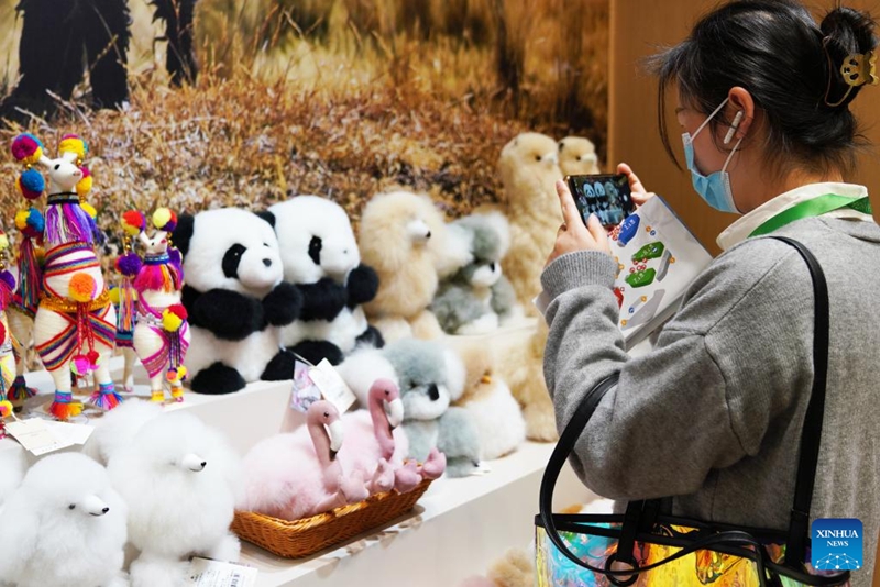 Kisah Di Sebalik Mainan Alpaka yang Tular di CIIE