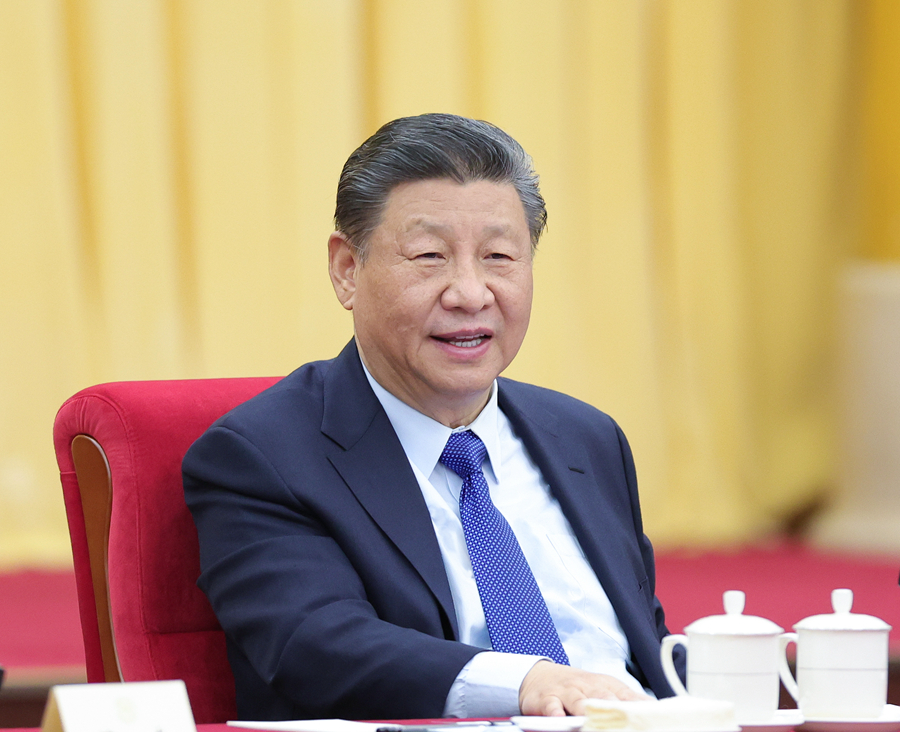 Xi Jinping Beramah Mesra dengan Anggota CPPCC