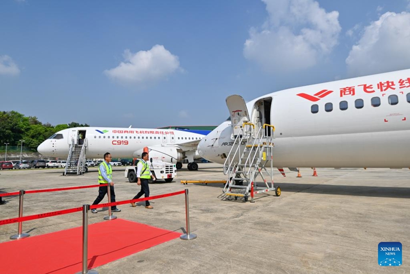 Pesawat ARJ21, C919 China Debut di Malaysia