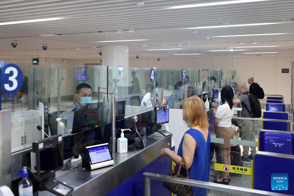 Lebih 940,000 Pelancong Manfaatkan Dasar Bebas Visa di Hainan