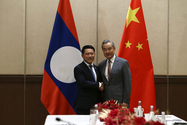 China, Laos Eratkan Kerjasama Pembangunan di Kawasan Sepanjang Jalan Kereta Api