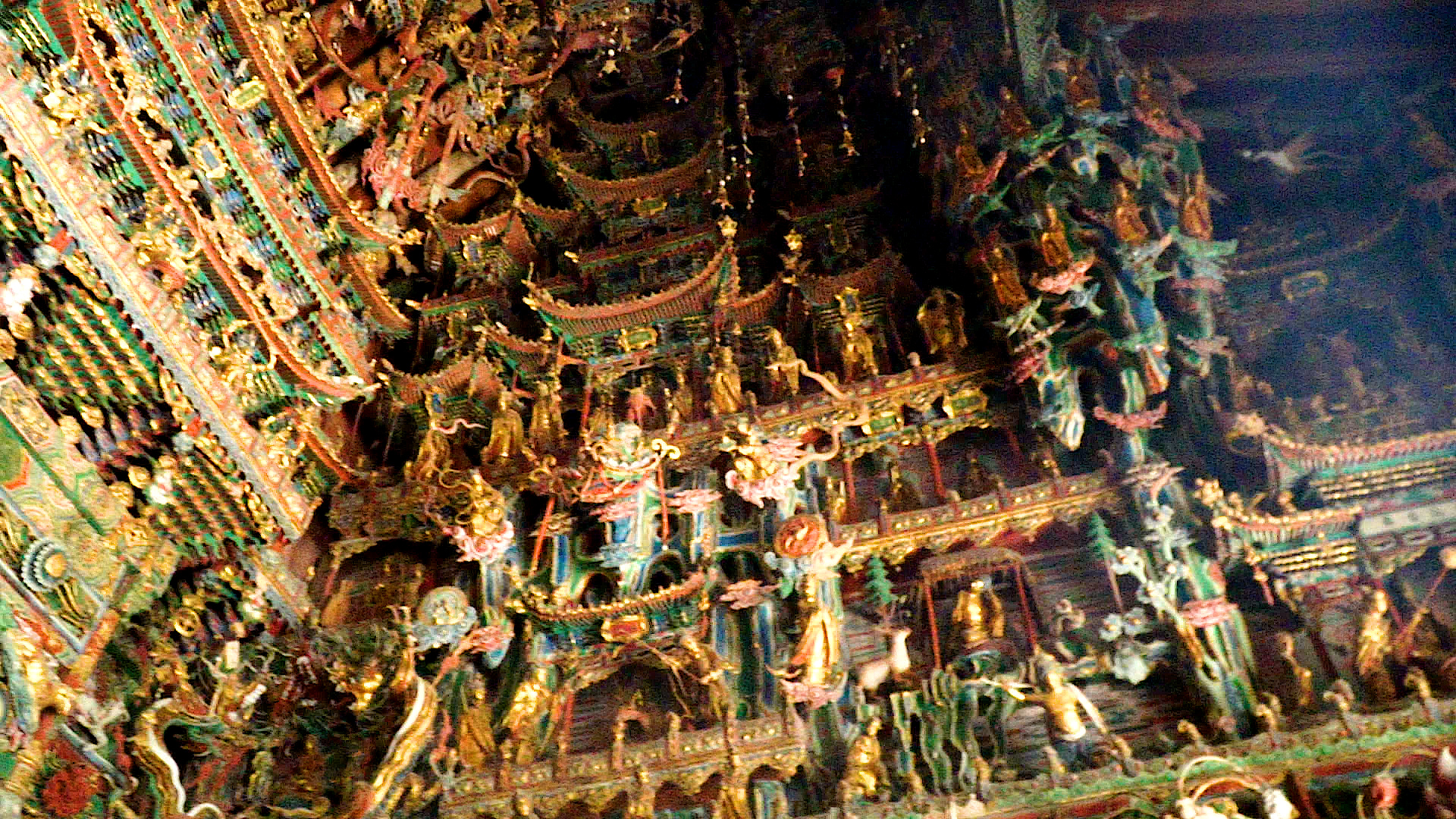 Xiaoxitian dibina pada Dinasti Ming juga terkenal sebagai “Kuil Ribuan Buddha (千佛庵)” kerana terletaknya ribuan arca tanah liat di dalamnya.