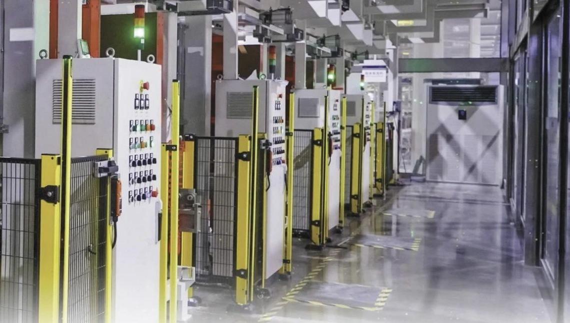 Foto memperlihatkan barisan pembuatan peti sejuk Haier, gergasi kelengkapan rumah China.