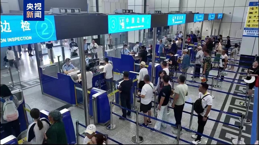 Xinjiang Jadi Tempat Pelancongan Hangat bagi Pengembara Asing