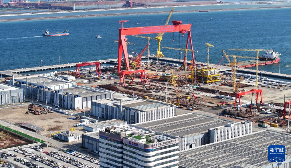 Pembuatan Pelengkapan Minyak & Gas Asli Luar Pesisir: