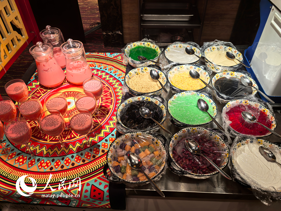 Masakan Malaysia yang dilayankan di Festival Gastronomi Malaysia di Beijing, pada Selasa. (People's Daily Online/Yang Chunyan)