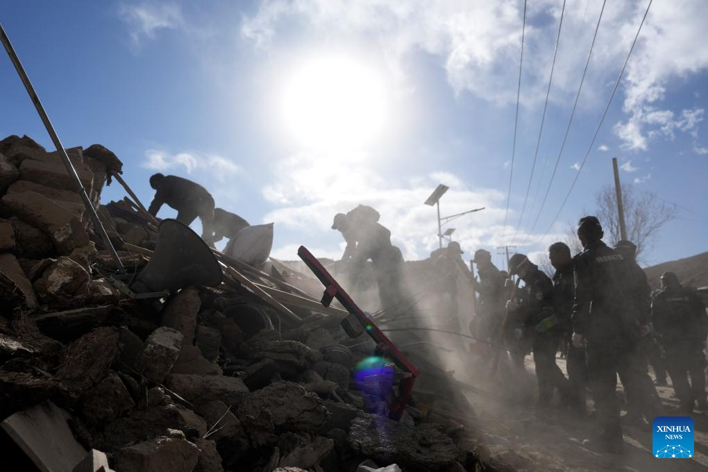 Usaha Menyelamat Habis-habisan di Xizang