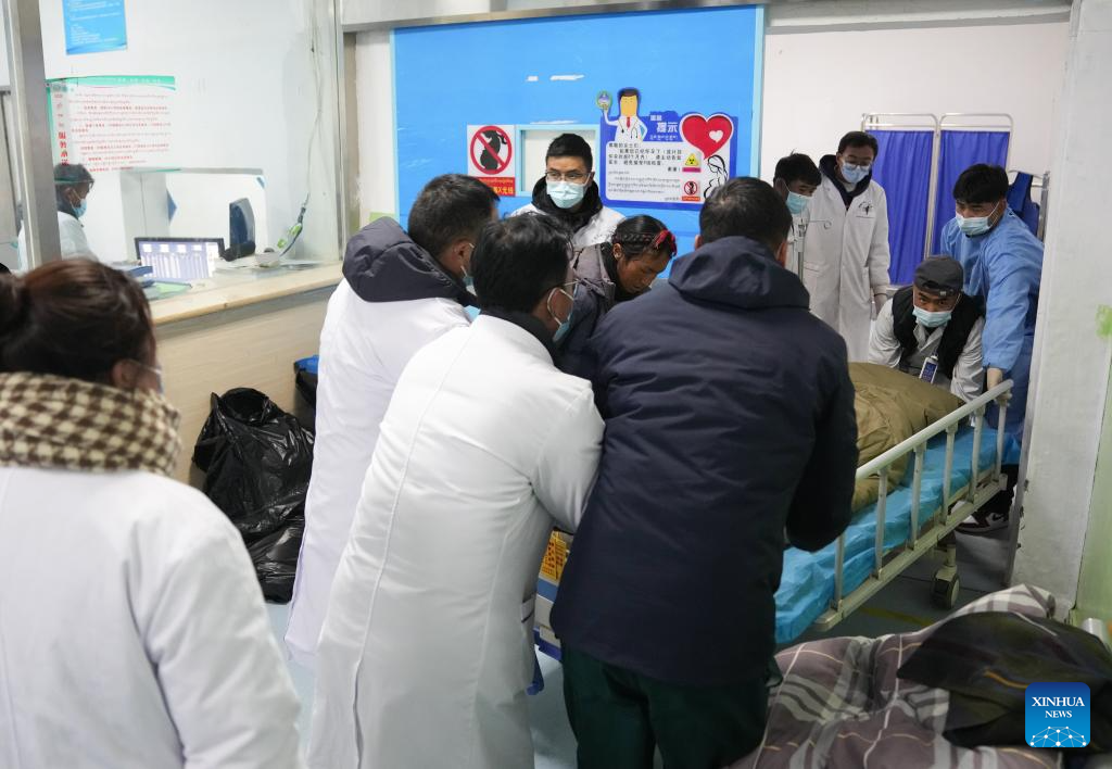 Usaha Menyelamat Habis-habisan di Xizang