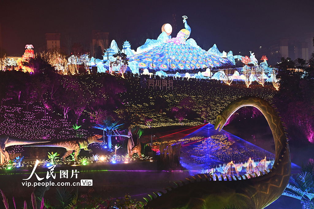 Suasana Meriah Karnival Tanglung di Zigong, Sichuan