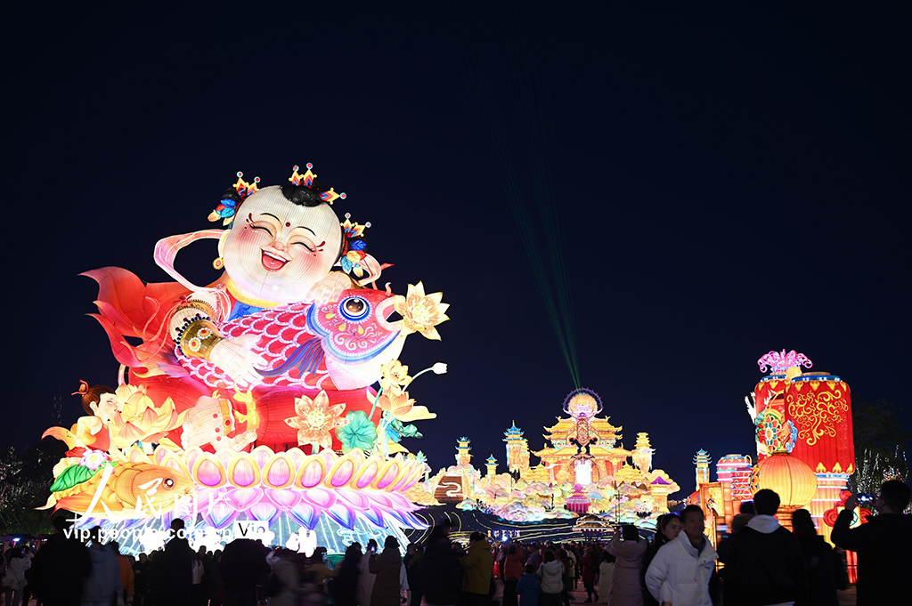 Suasana Meriah Karnival Tanglung di Zigong, Sichuan