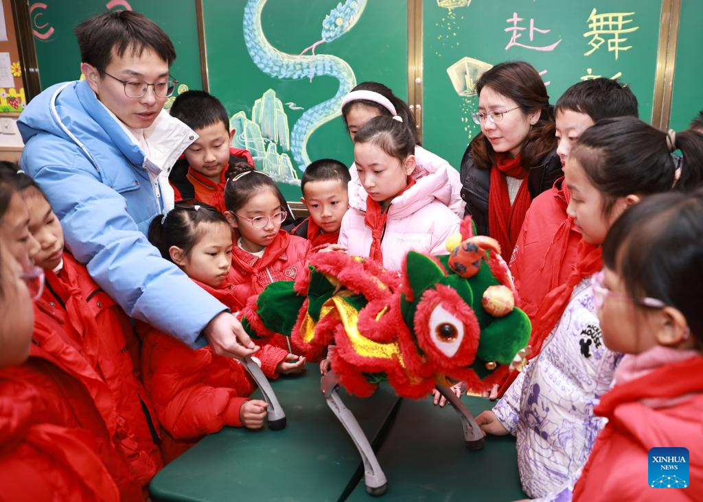 Sekolah di Serata China Kreatif Alu-alukan Kedatangan Pelajar Untuk Semester Baharu