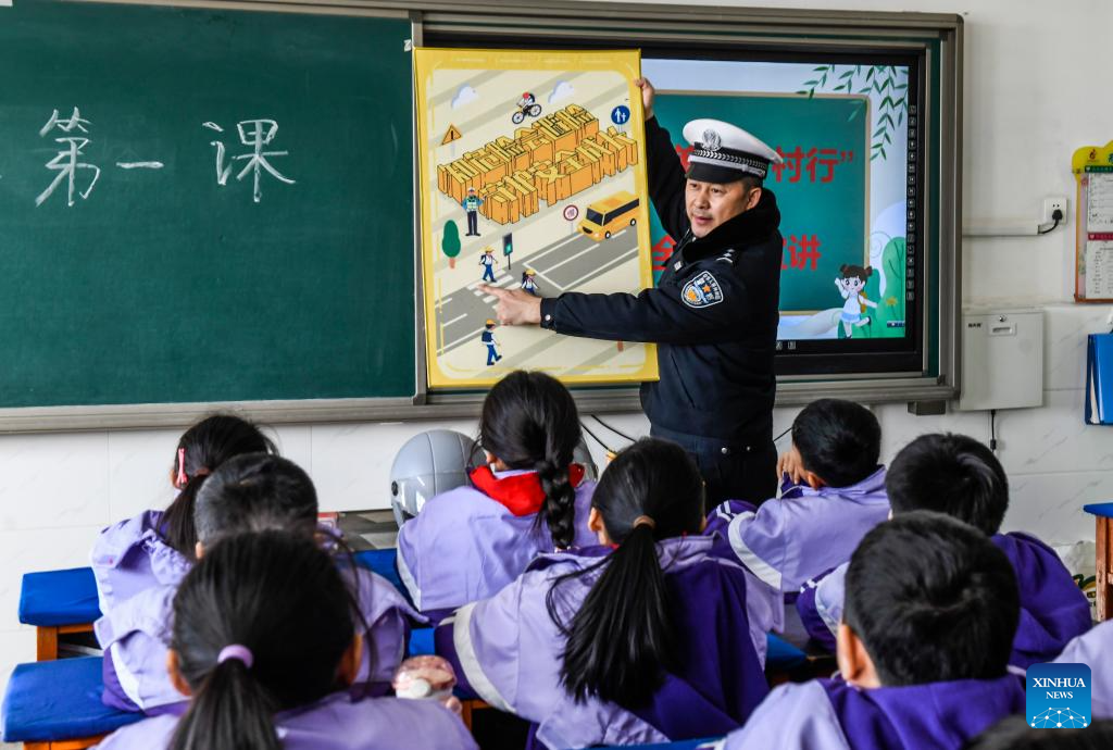 Sekolah di Serata China Kreatif Alu-alukan Kedatangan Pelajar Untuk Semester Baharu