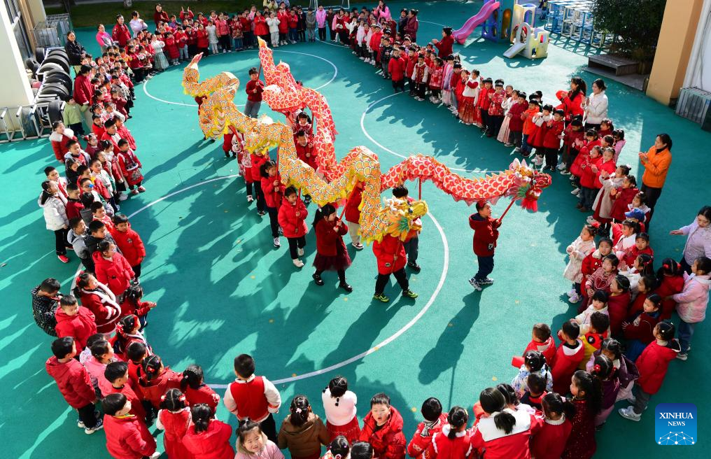 Sekolah di Serata China Kreatif Alu-alukan Kedatangan Pelajar Untuk Semester Baharu