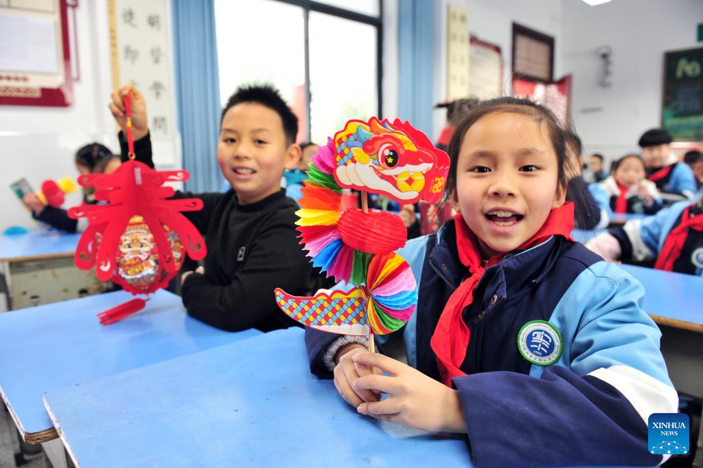 Sekolah di Serata China Kreatif Alu-alukan Kedatangan Pelajar Untuk Semester Baharu