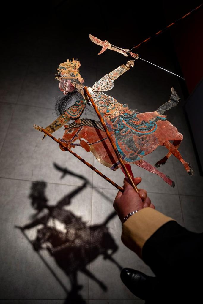 Wayang Bayang Tradisional Hidup Semula di Sichuan