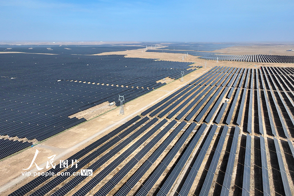 Foto: Gurun Gobi di Ningxia Jadi Loji Kuasa Hijau