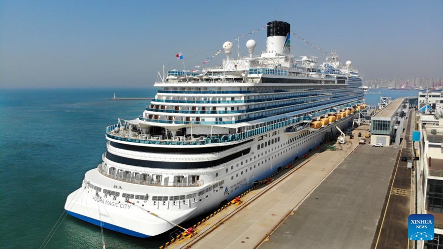 Kapal Persiaran Besar Pertama Buatan China Debut di Qingdao