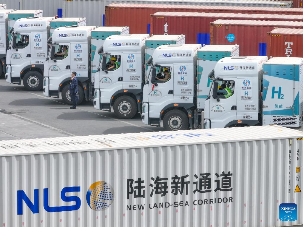 China Lancarkan Laluan Trak Lasak Hidrogen Rentas Wilayah Pertama