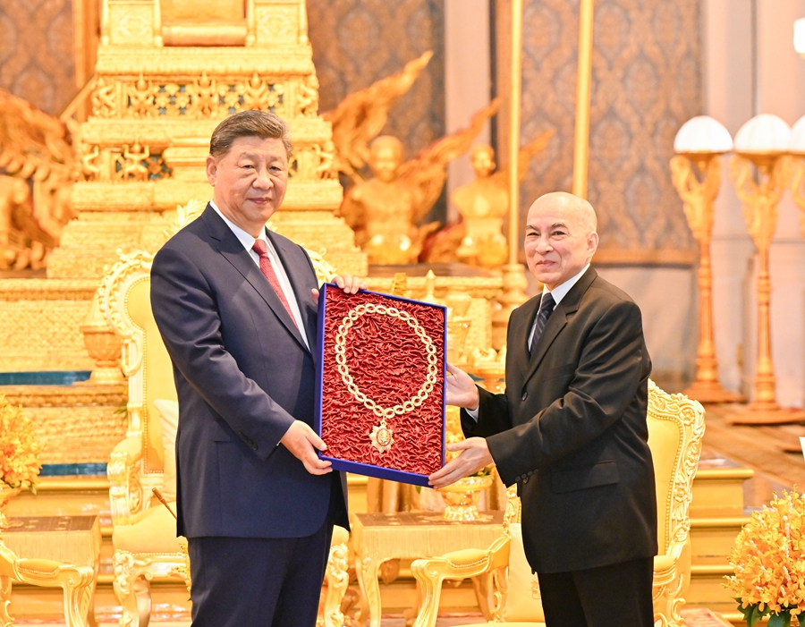 Xi Bertemu Raja Kemboja