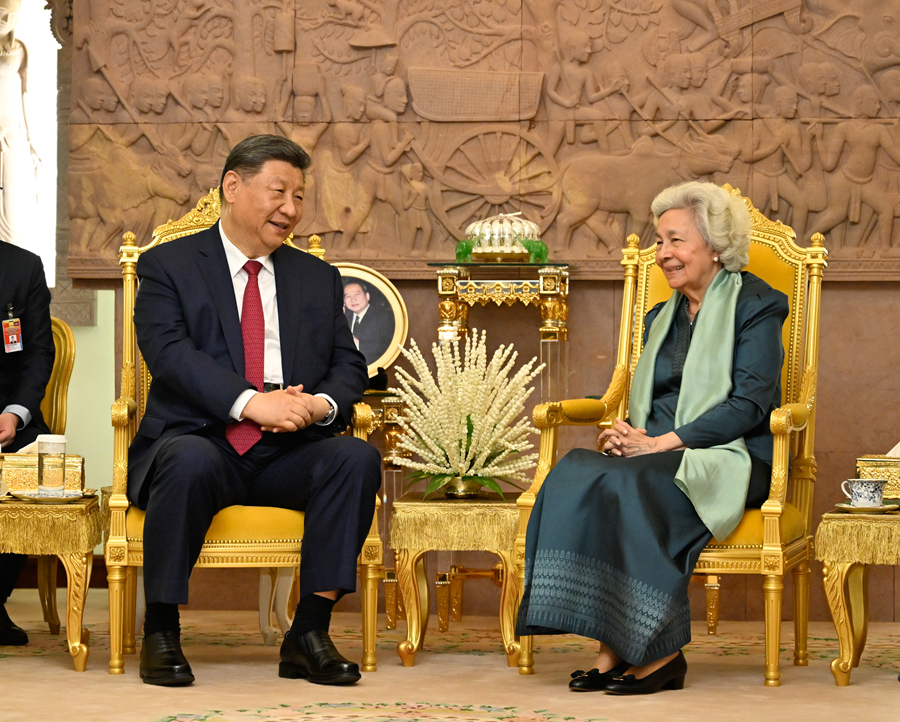 Xi Bertemu Bonda Ratu Monineath