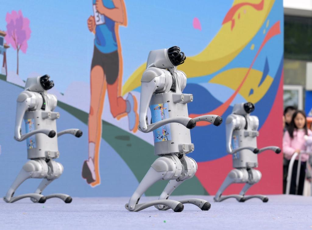 Robot, Manusia Berluma dalam Separuh Maraton di Beijing