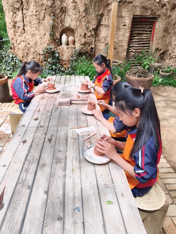 Seni Seramik Beri Nafas Baharu Buat Luoyang