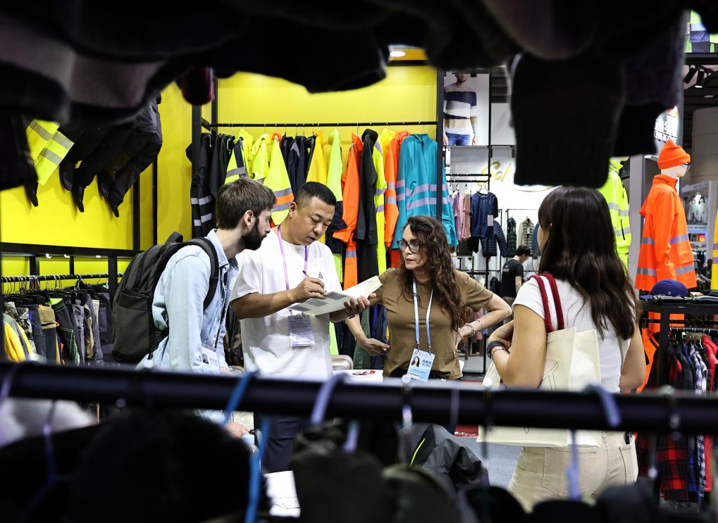 Canton Fair ke-137 Labuh Tirai, Jumlah Pembeli Luar Negara Perbaharui Rekod