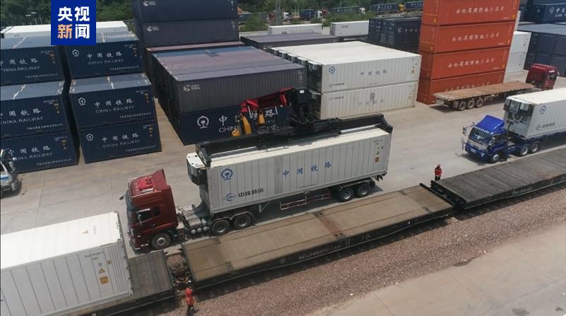 Perdagangan Buah-buahan Semakin Rancak Susulan Operasi Laluan Kereta Api China-Laos