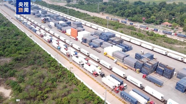 Perdagangan Buah-buahan Semakin Rancak Susulan Operasi Laluan Kereta Api China-Laos