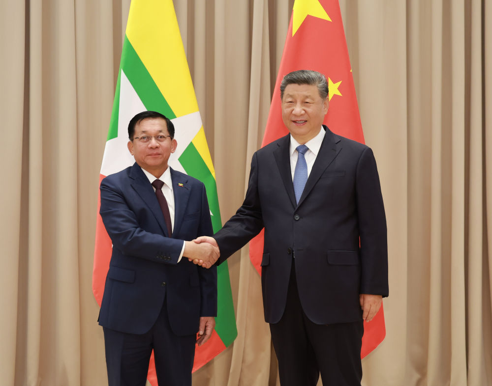 Xi Bertemu Pemimpin Myanmar Min Aung Hlaing