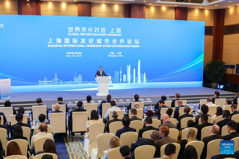 Haris Doukas, Datuk Bandar dari Athens, Greece, berucap semasa Dialog Datuk Bandar Global dan Forum Kerjasama Bandar-bandar Persahabatan Antarabangsa Shanghai 2025 di Shanghai, timur China pada 29 Mei 2025. (Xinhua/Wang Xiang)