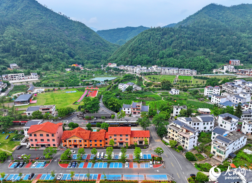Naiki Tren Persiaran, Terokai Pesona Kampung di Jiangxi