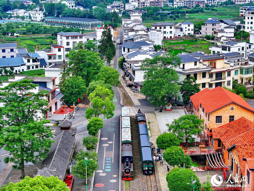 Naiki Tren Persiaran, Terokai Pesona Kampung di Jiangxi