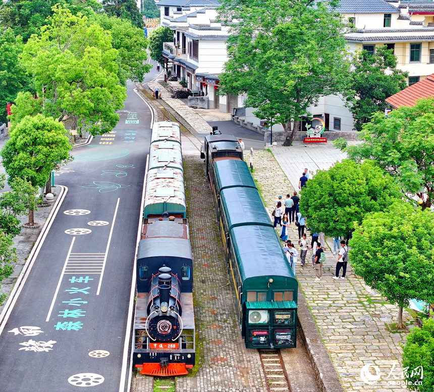 Naiki Tren Persiaran, Terokai Pesona Kampung di Jiangxi