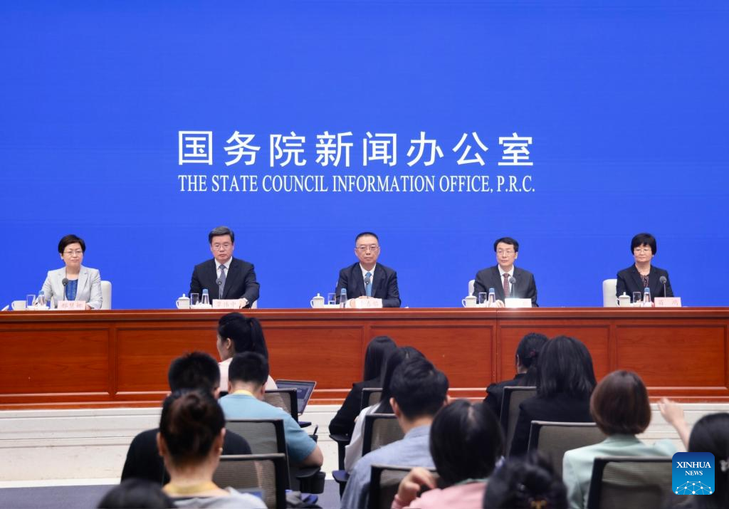 Pejabat Maklumat Majlis Negara China (SCIO) mengadakan sidang media mengenai Pandangan terhadap Kemajuan Pembaharuan Perintis Komprehensif Shezhen untuk Memperdalam Pembaharuan dan Inovasi serta Mengembangkan Pembukaan di Beijing, ibu negara China pada 12 Jun 2025. (Xinhua/Zhang Yuwei)