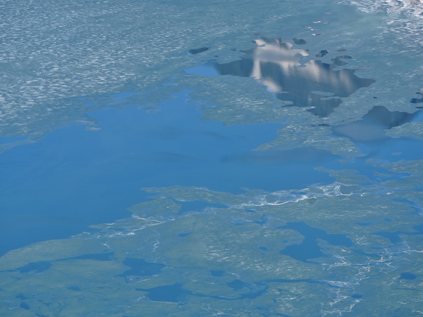 Musim Panas Tiba, Air Jernih di Tasik Tianchi Kini Kembali Menjelma