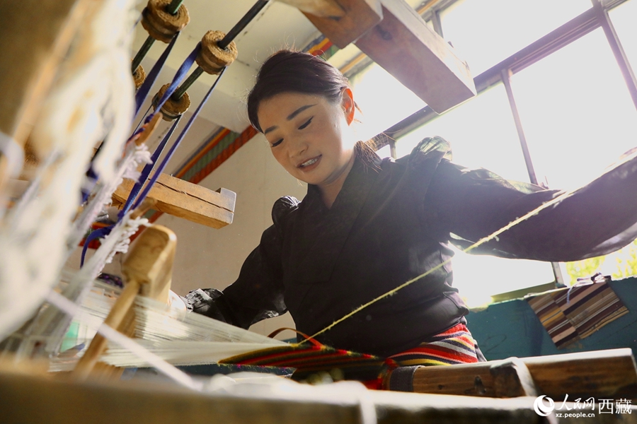 Tradisi Tenunan Apron Makmur di Xizang