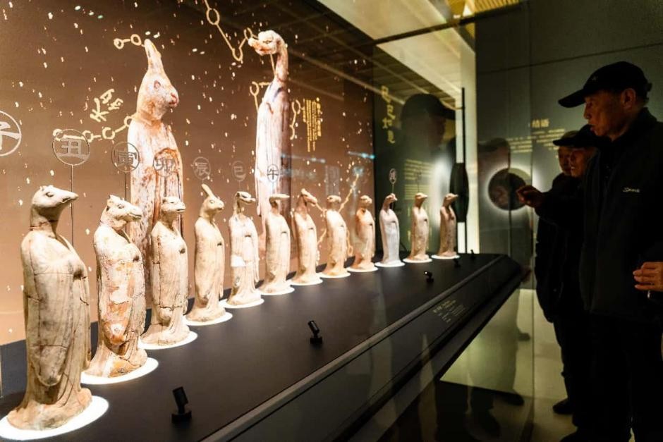 Pelancong melawat Muzium Warisan CWAG pada 26 Februari 2025. (People’s Daily Online/Zhang Cheng)