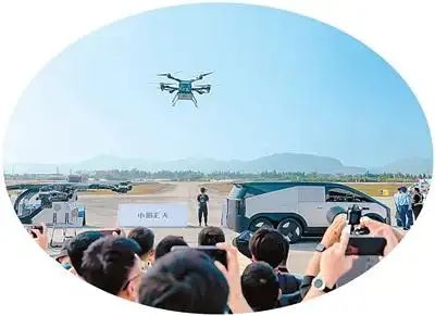 2.	Kereta terbang XPeng Aeroht membuat penerbangan awam globalnya yang sulung di Pameran Udara China di Zhuhai, Provinsi Guangdong, selatan China. (Foto ihsan individu yang diwawancara)