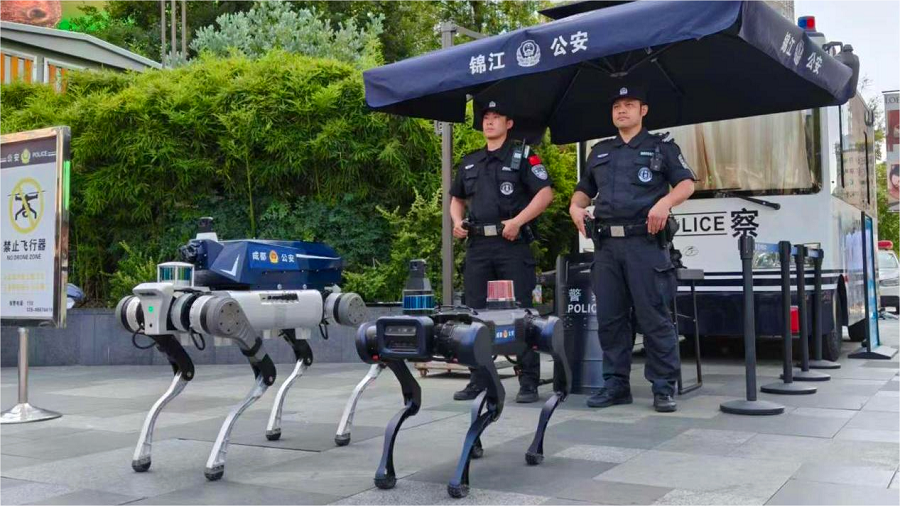 ‘Robocop’ Kini di Jalanan Sekitar Bandar China