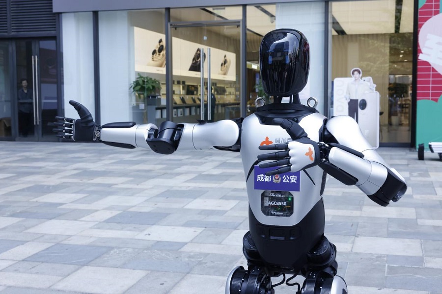 ‘Robocop’ Kini di Jalanan Sekitar Bandar China