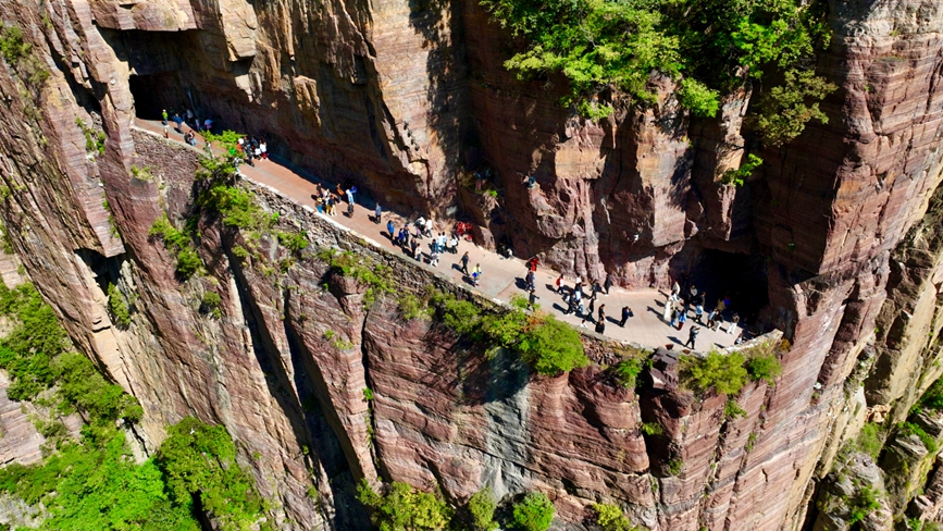 “Jalan Tebing” di Gunung Taihang Pukau Pelancong