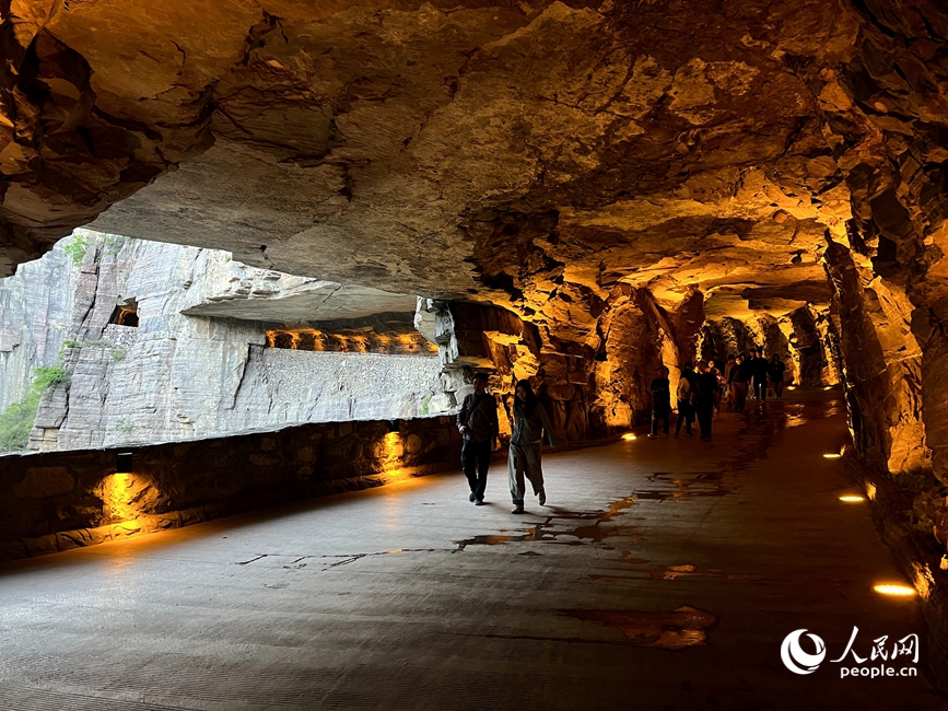 “Jalan Tebing” di Gunung Taihang Pukau Pelancong