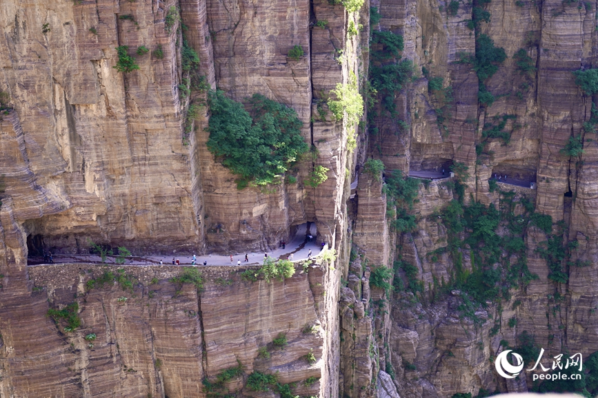 “Jalan Tebing” di Gunung Taihang Pukau Pelancong