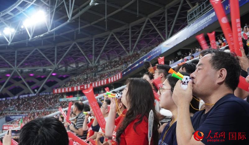 “Selamat Menonton Liga Bola Sepak Bandar Jiangsu!”- Xuzhou